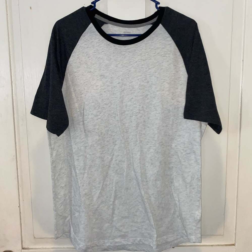 Old Navy t-shirt